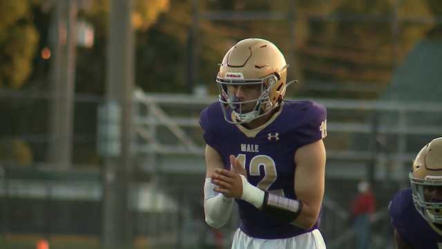 Male High School quarterback having impressive season - Vimarsana News