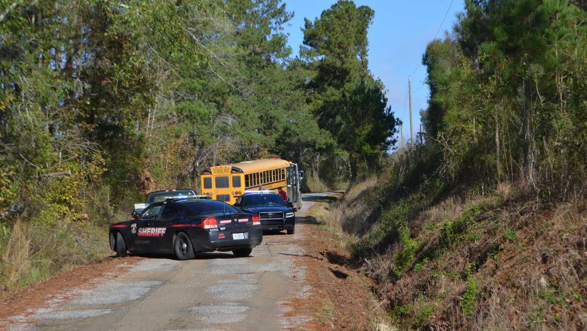 Scott County school bus driver, children taken to hospital after crash