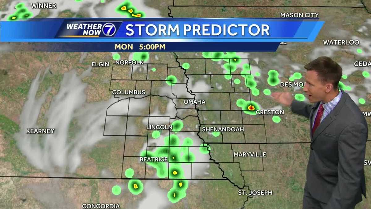 Hazy and humid Monday with isolated afternoon thunderstorms