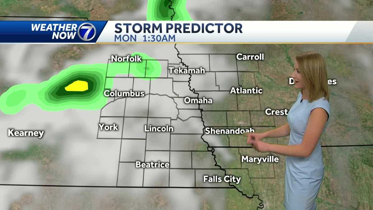 A sunny weekend ahead, rain chances early Monday