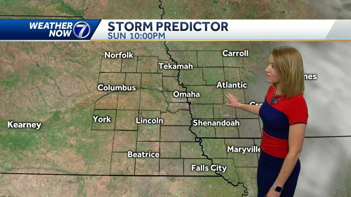 Scattered thunder showers possible Sunday