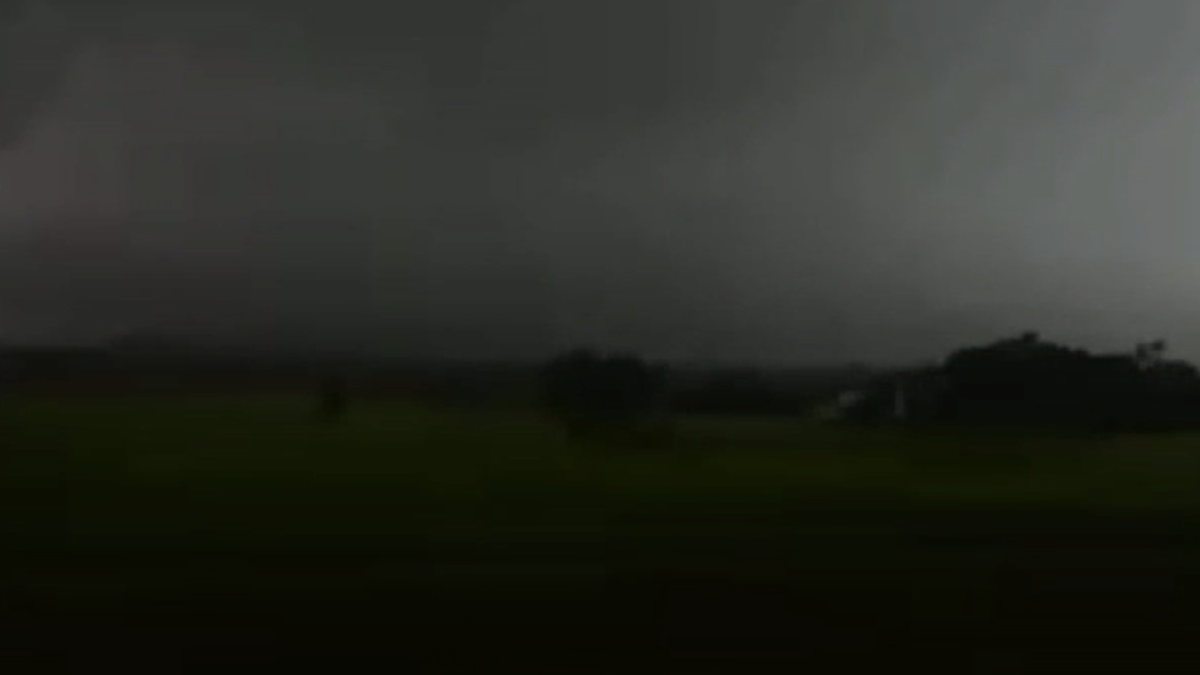 LIVE: Massive tornado on the ground near Kansas City