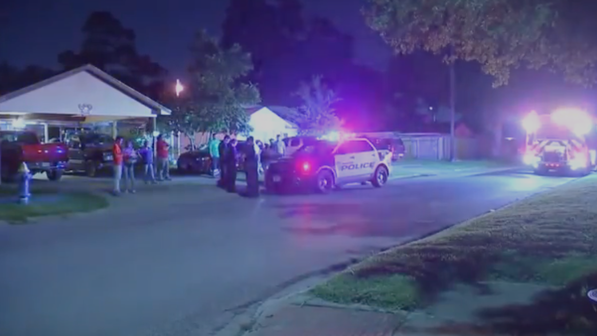 Police 7 teenagers shot at Texas 'instant house party' organized on