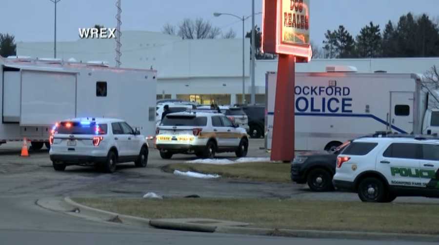 Armed gunman takes hostages at Heritage Bank