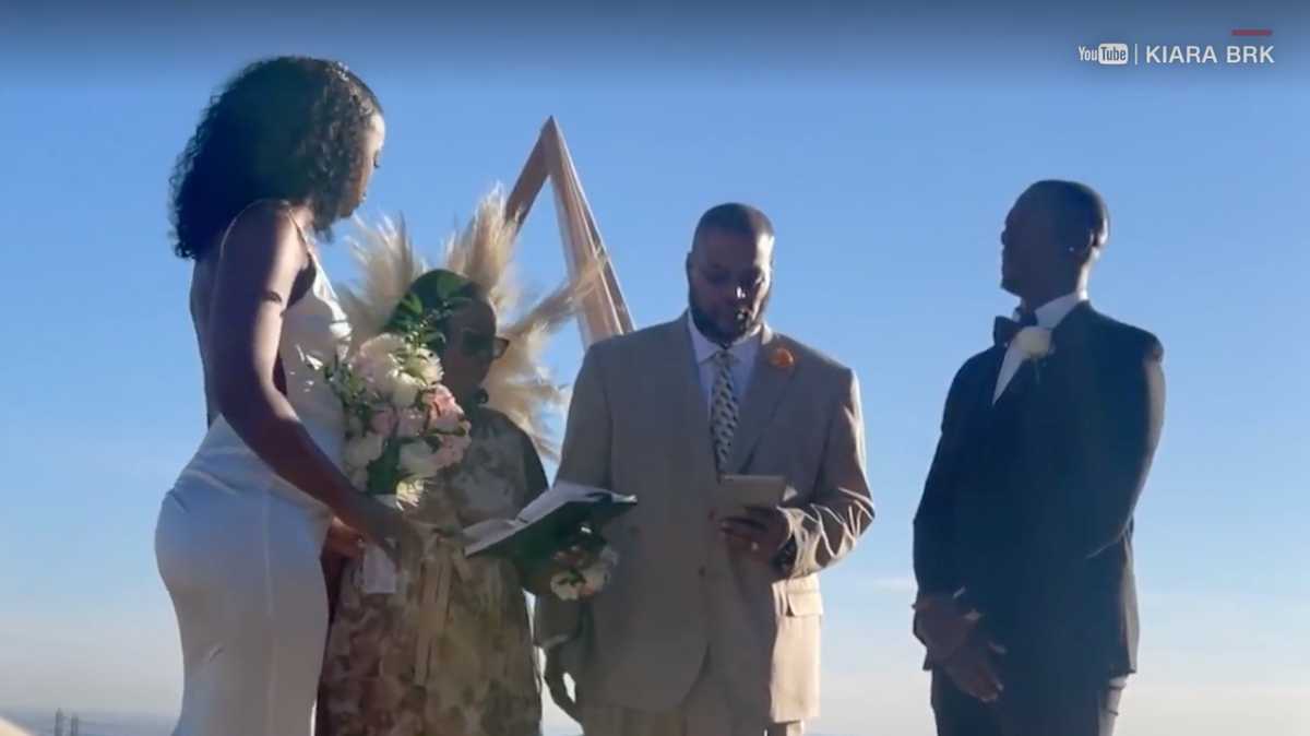 Big day bargain: Couple throws 0 wedding