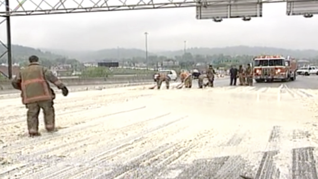 Crews use Dawn dish soap in 1998 to clean fat from highway - Vimarsana News