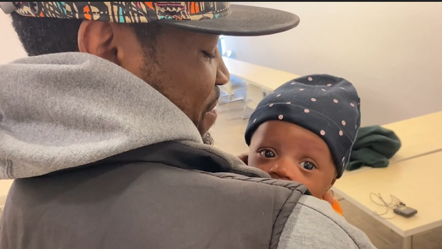 'That's her hero': Couple introduces baby daughter to 911 operator who guided them through delivery - Vimarsana News