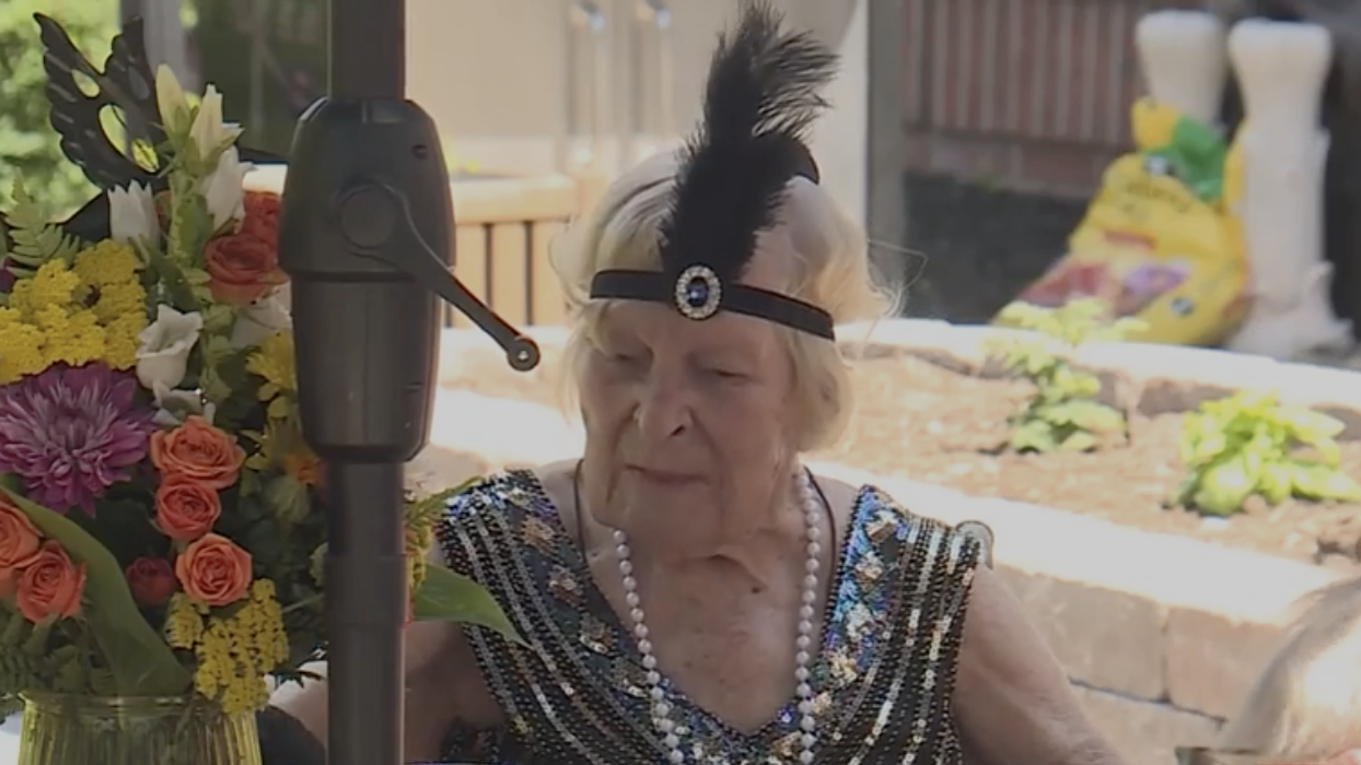 Woman born in 1920 gets Roaring Twenties birthday celebration - Vimarsana News