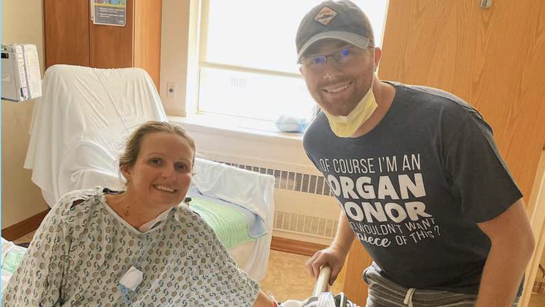 Pennsylvania Marine donates half his liver to complete stranger - Vimarsana News