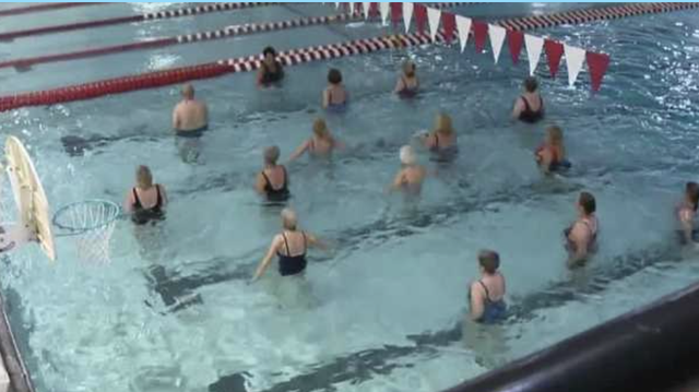 Before jumping in the pool, know how to avoid swimming injuries - Vimarsana News