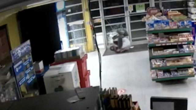 Bizarre behavior in Nebraska convenience store break-in - Vimarsana News