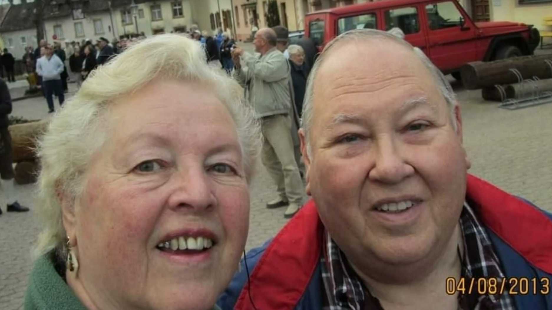 'I'm not leaving my wife': Couple dies in house fire - Vimarsana News