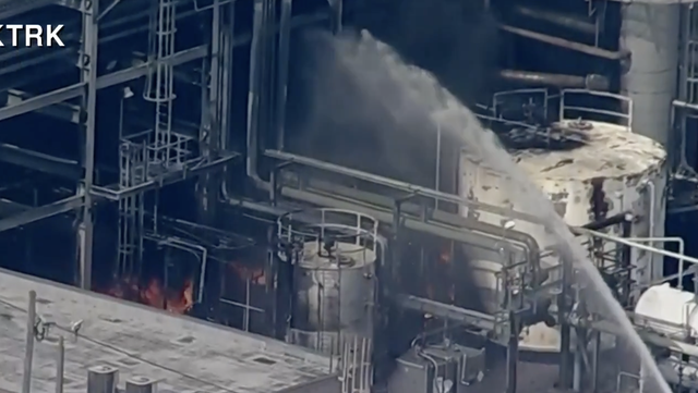 Texas petrochemical plant fire sends 9 workers to hospital - Vimarsana News