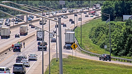 Crash blocking ramp, causing delays on I-71/75 in Kenton County