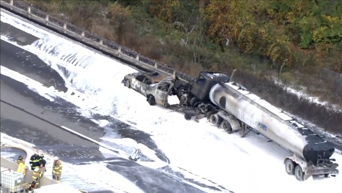 Pennsylvania Turnpike, kills 2, injures 1