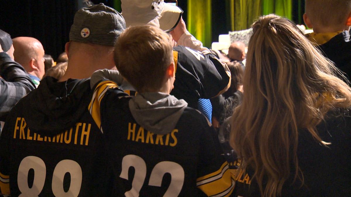 High hopes on display at Steelers draft party on North Shore