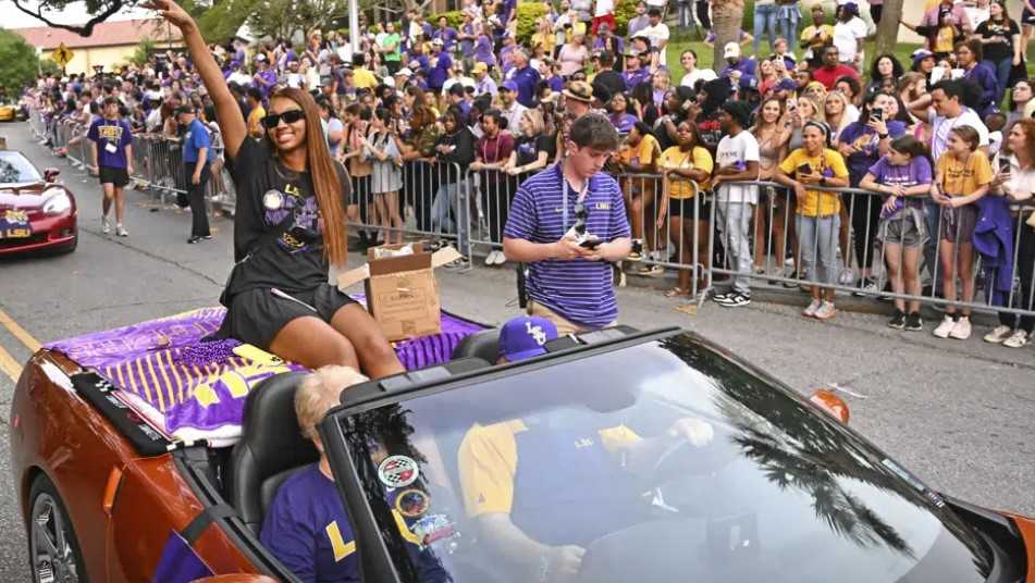 Champion LSU women accepting Biden invitation to White House