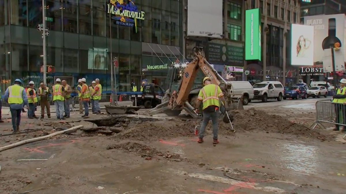 water-main-break-under-nyc-s-times-square-floods-streets-subways