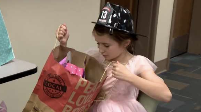 Firefighters host kid's birthday party after fire at family home - Vimarsana News