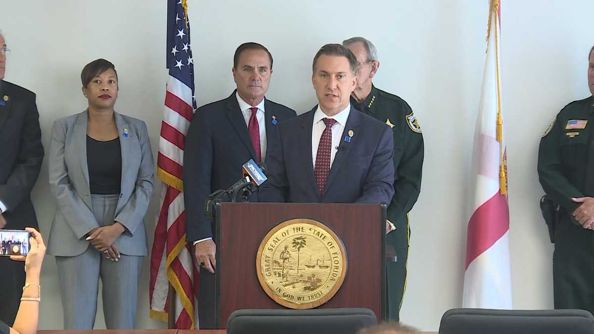 Palm Beach County officials ask for help to crack down on antisemitic acts