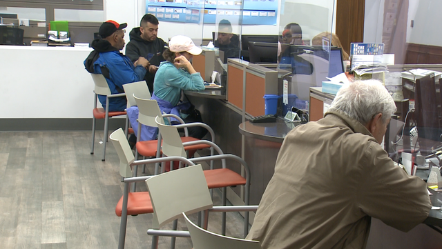 Kentucky clerk's offices seeing longer wait times with glitch in new system - Vimarsana News