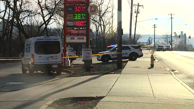 Coroner IDs man struck, killed by train in Cincinnati's Sedamsville neighborhood - Vimarsana News