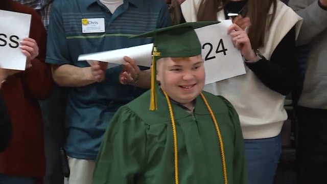 Teen earns high school diploma while staying at Cincinnati's Ronald McDonald House - Vimarsana News