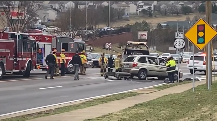 Police: 2 injured and taken to hospital after multi-vehicle crash in ...