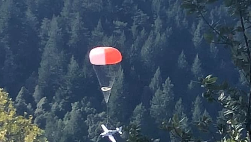 Parachute saves plane occupants in Northern California crash - Vimarsana News