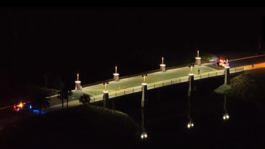 Naples woman dies after vehicle crashes into canal at The Isles of