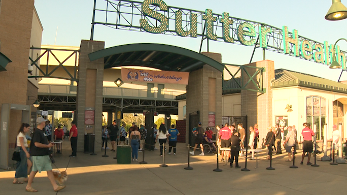 River Cats fans help team celebrate 25 seasons in West Sacramento