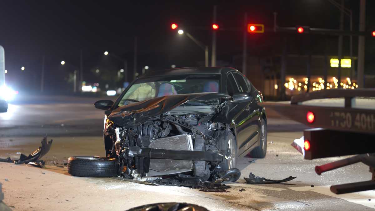 One flown to hospital, listed as trauma alert after crash in North Naples