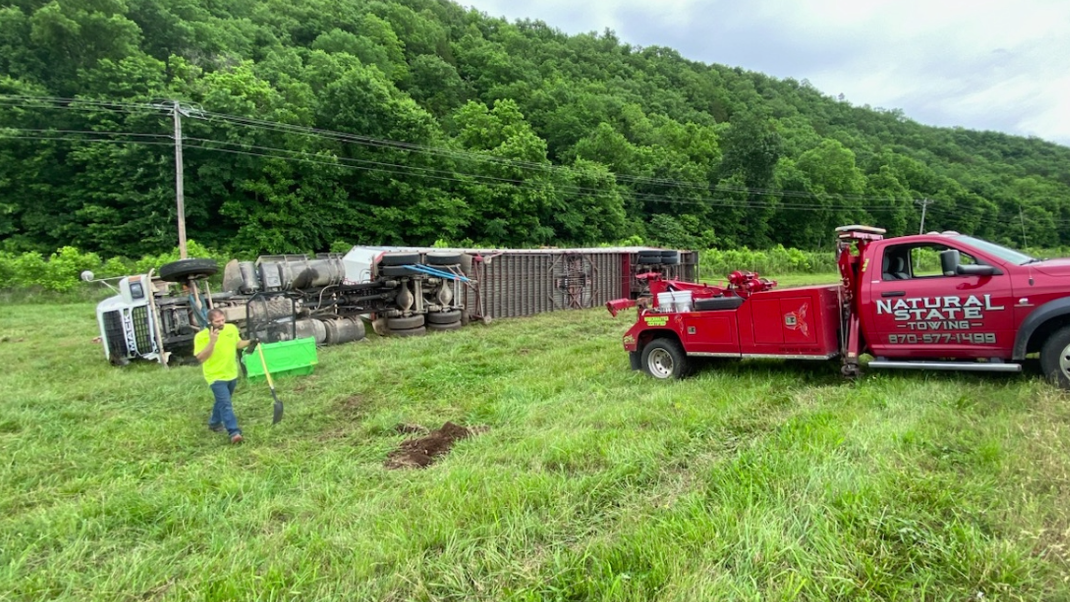 Tractor-trailer rolls off Highway 412 - Vimarsana News