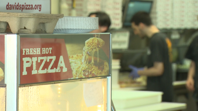 Pizza shop offers free pizza as reward for catching burglars - Vimarsana News