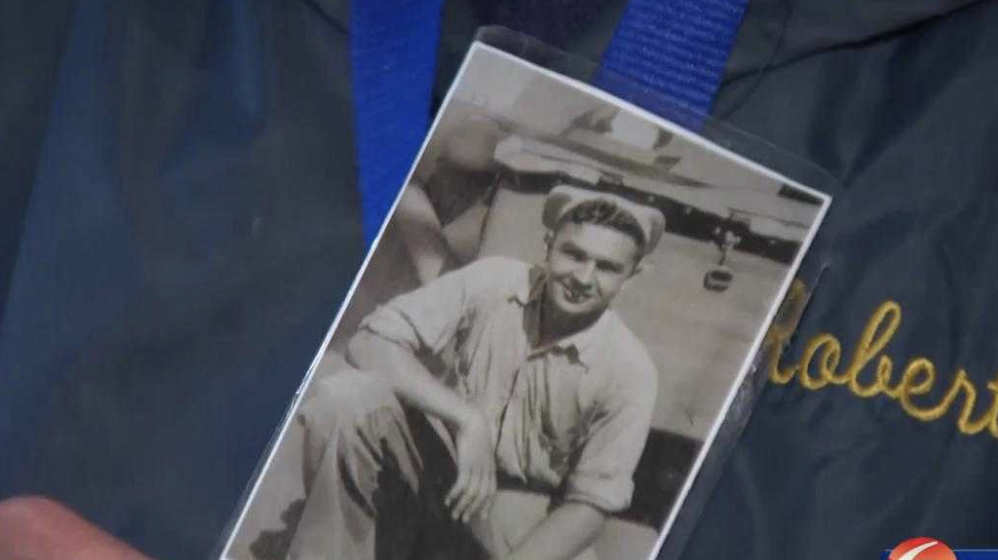 World War II veteran dies as he was traveling to D-Day ceremony in France - Vimarsana News