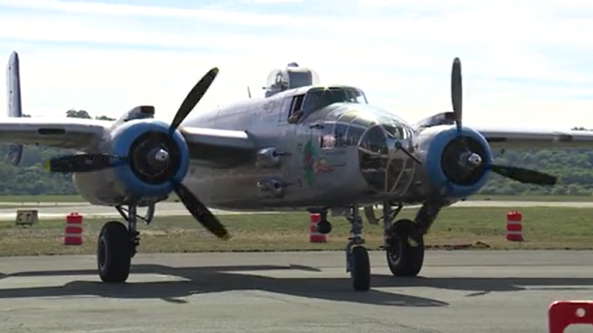 Thousands look to the sky for Lunken Airport Days