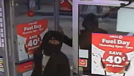North Carolina: 2 wanted after Circle K armed robbery