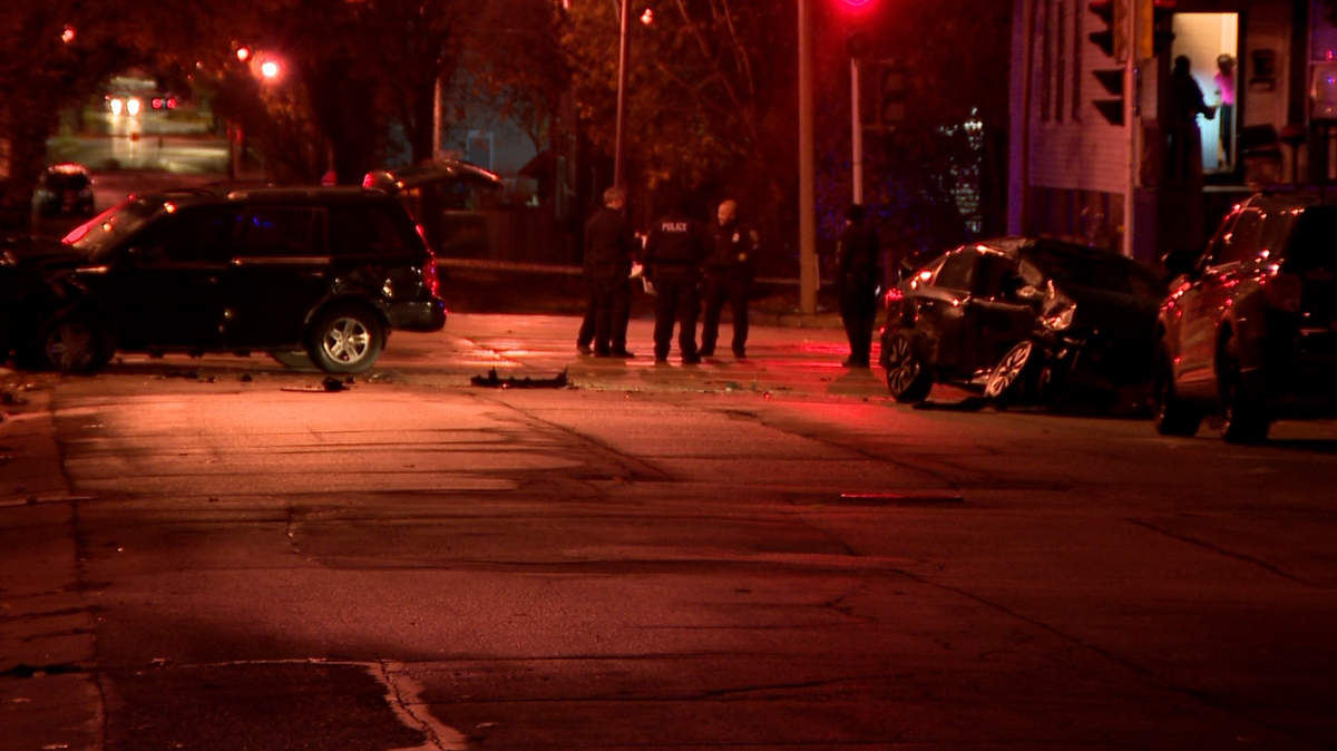 1 dead, 2 injured in 3-vehicle crash in Milwaukee - WISN