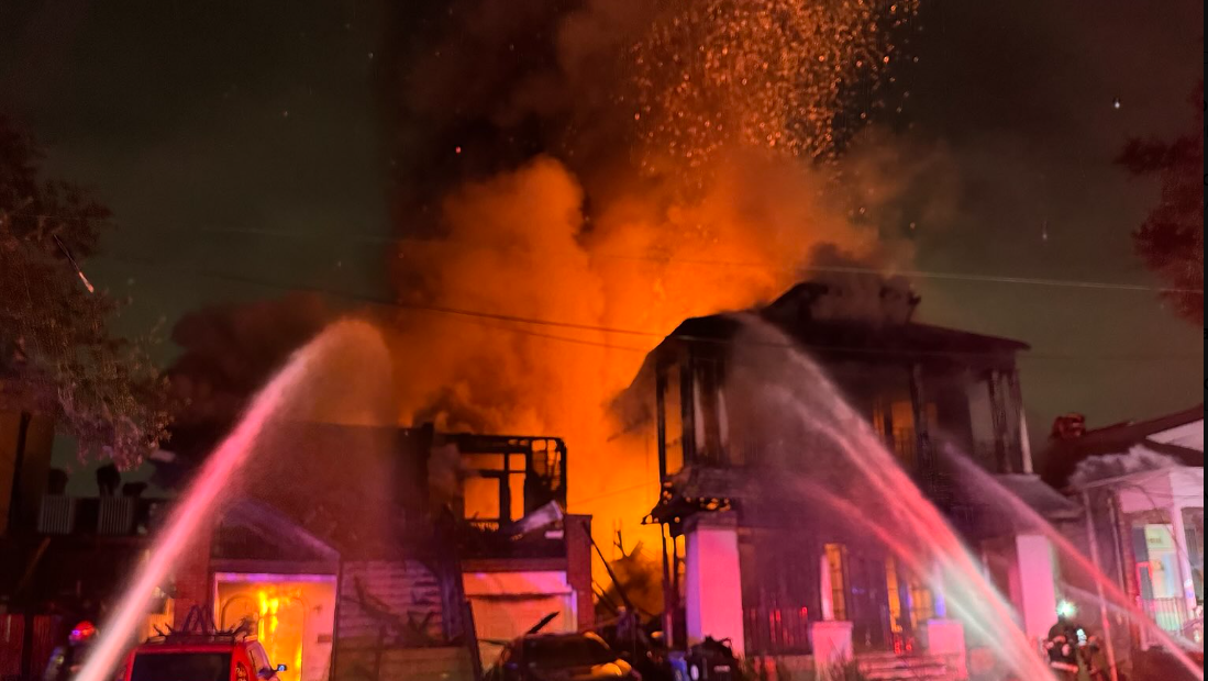New Orleans Mid-City fire displaces more than a dozen people
