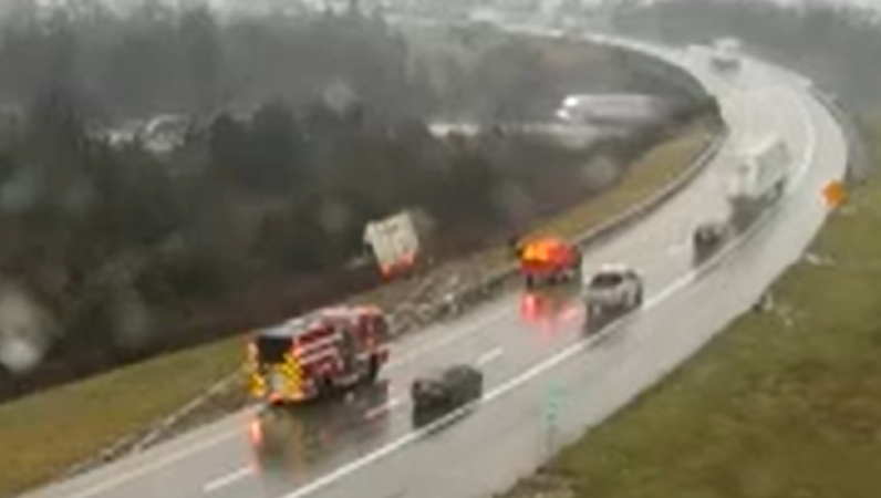 Tractor-trailer crashes into bushes off Interstate 81 in Lebanon County ...