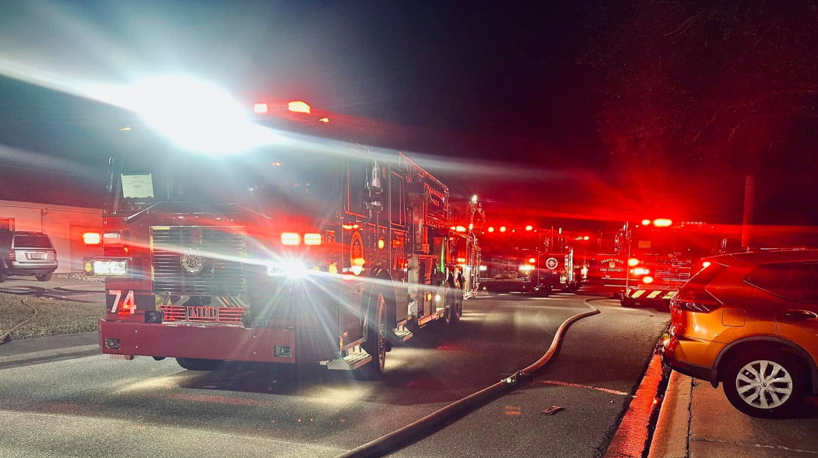 Crews battle house fire overnight in Fort Myers