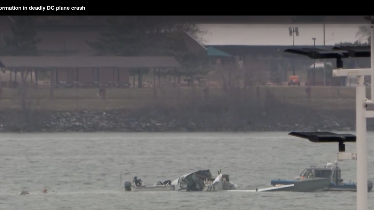 Investigators Detail Moments Before Deadly Dc Plane Crash