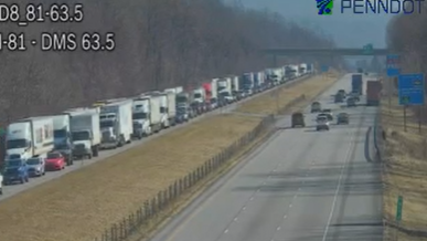 Traffic backed up for miles following Interstate 81 crash in Cumberland ...