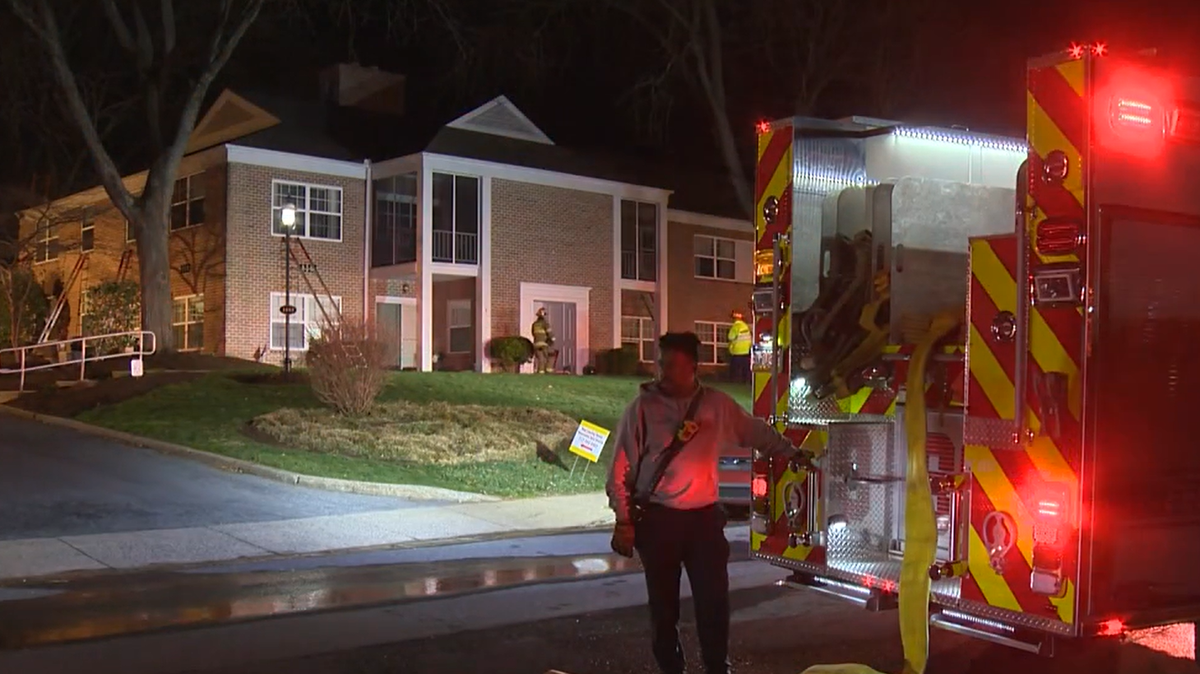 Early morning Lancaster County, Pa. apartment building fire forces ...