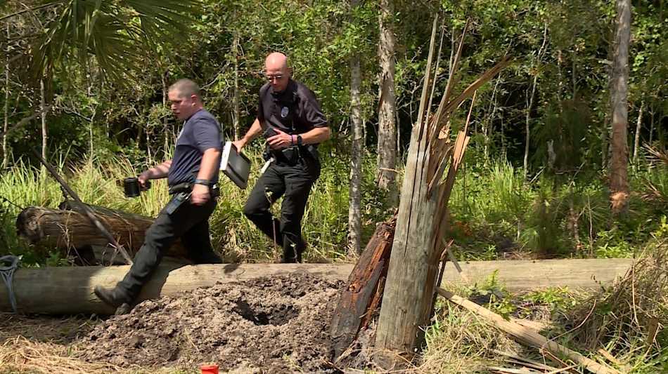 Vero Beach police searching for driver in crash that killed 26-year-old ...