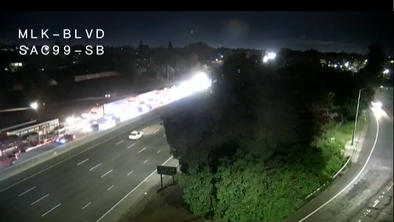 Multi-vehicle crash reported on Highway 99 in Sacramento