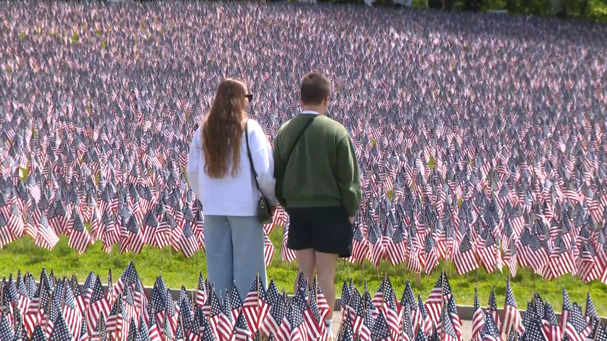 Memorial Day Flag Displays Honor Thousands of Fallen Soldiers Across US Cities