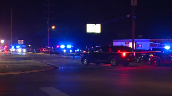 2 charged after report of man with 'loaded gun' outside Clermont County bar