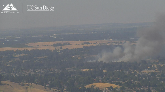 Grass fire prompts evacuation order in Vacaville