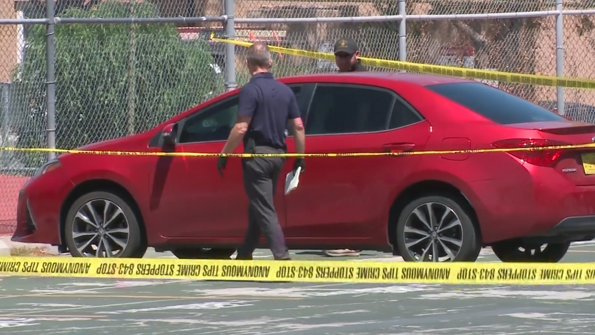 New student orientation resumes following University of New Mexico's shooting